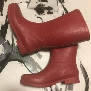 Beautiful UGG-ly Rain Boots